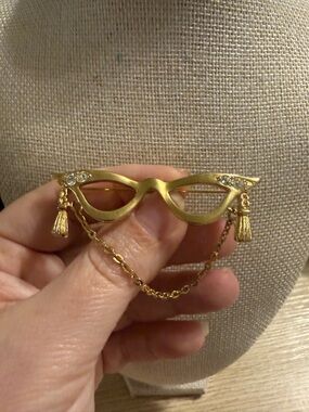 Avon Gold-Tone Cat Eye Glasses Brooch with Tassel Chain